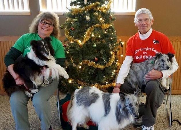 Steve and Debbie Loger with therapy dogs